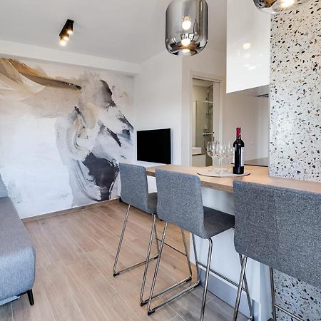 Residence Jonathan Biograd Na Moru Eksteriør bilde