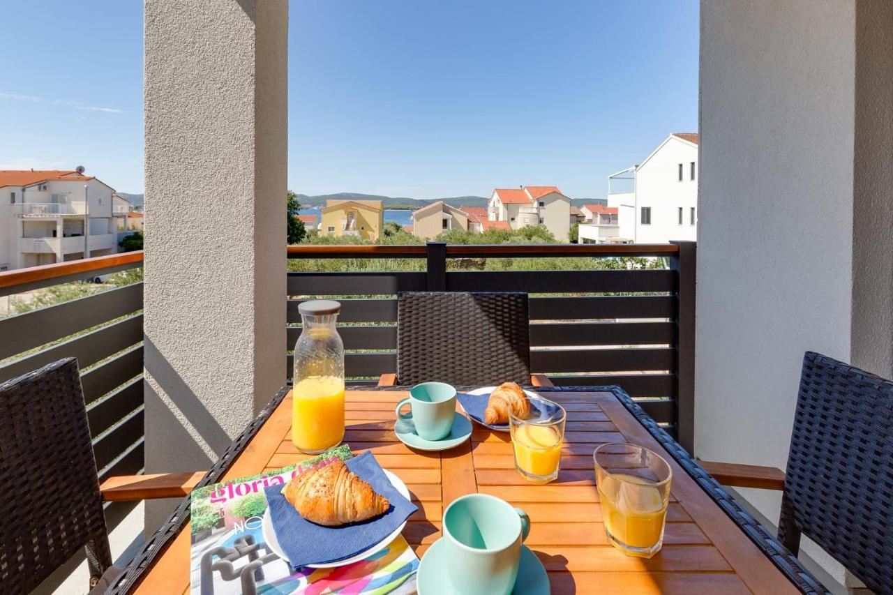 Residence Jonathan Biograd Na Moru Eksteriør bilde