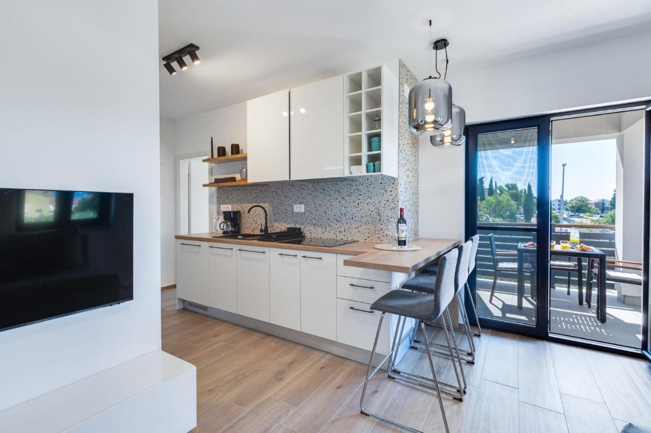 Residence Jonathan Biograd Na Moru Eksteriør bilde