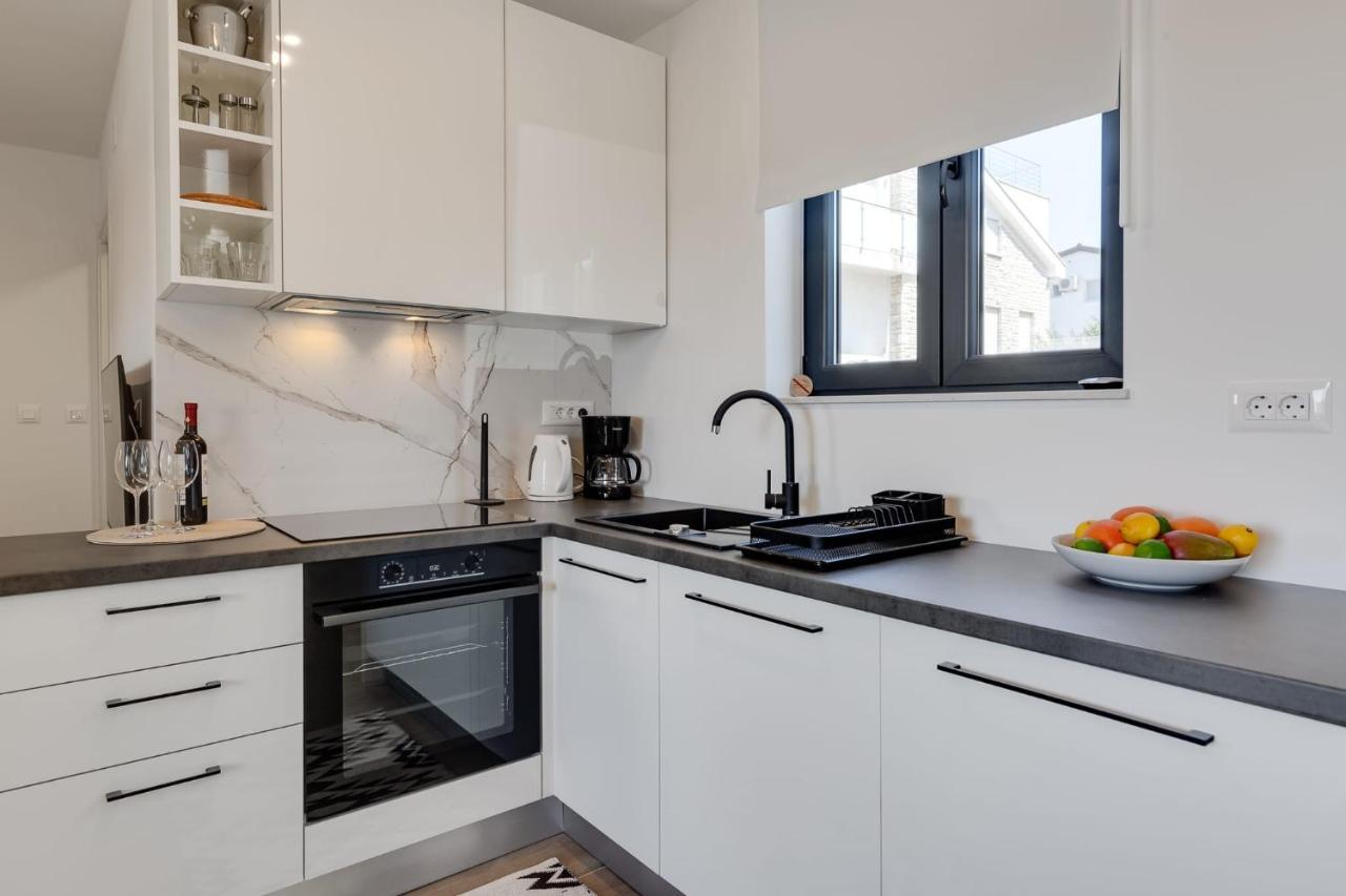 Residence Jonathan Biograd Na Moru Eksteriør bilde