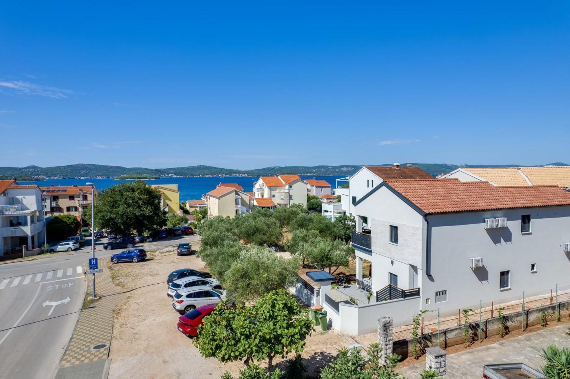 Residence Jonathan Biograd Na Moru Eksteriør bilde